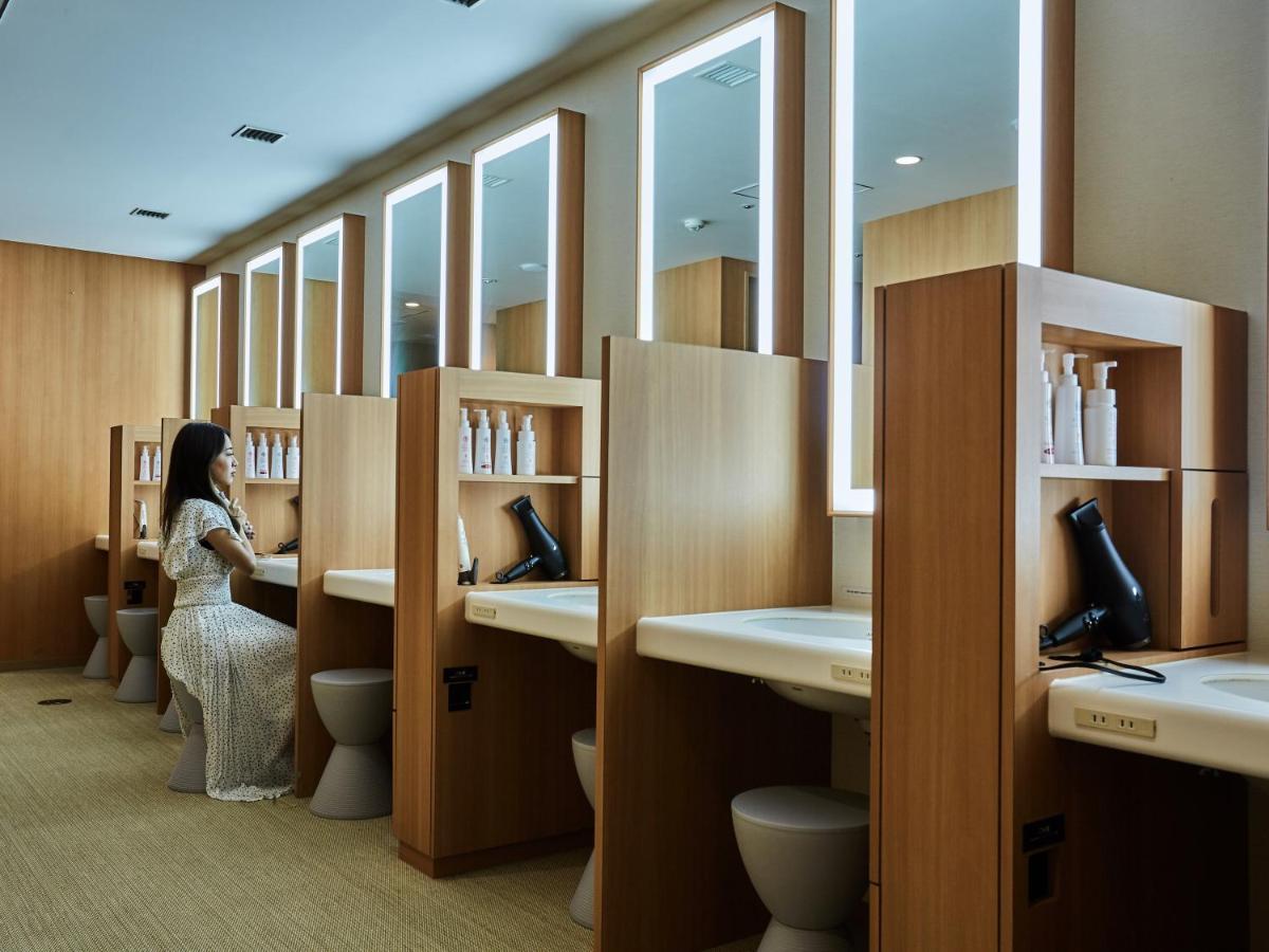 First Cabin Nishi Umeda Osaka Zewnętrze zdjęcie